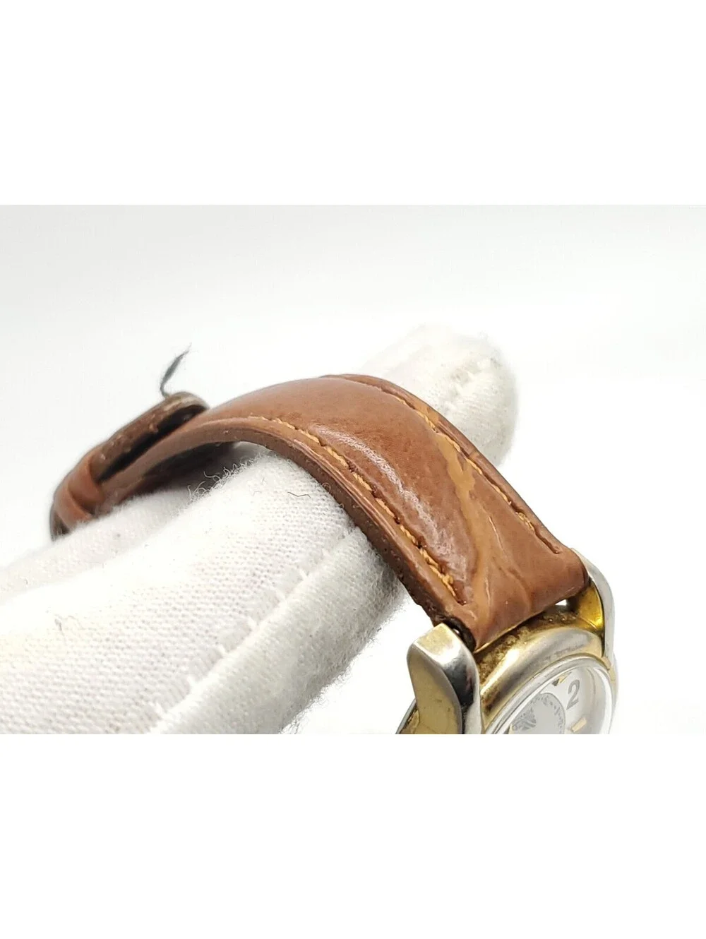 Brittania Quartz Womens Watch New Battery Gold Tone Brown Band 18mm